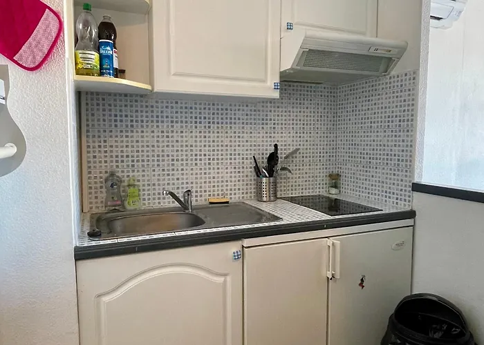 2 Pieces Avec Piscine - Fr-1-748-30 דירה